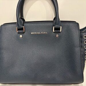 Michael Kors  Selma Grommet Medium Leather Navy Silver Crossbody Satchel Bag
